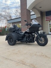 Harley-Davidson® Road Glide® 3 2023 FLTRT BLACK thumb 3