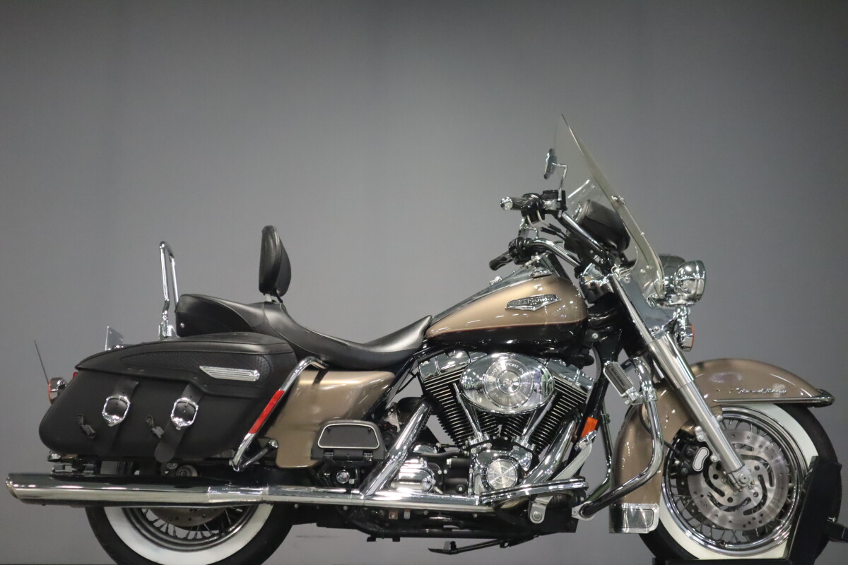 2004 Harley-Davidson® Road King® Classic FLHRCI | Rawhide Harley