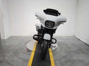 FLHX 2025 Street Glide™ thumb 3