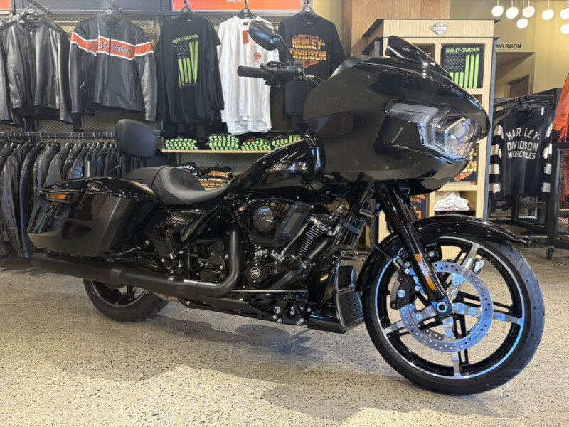 2024 Harley-Davidson® Road Glide™ Limited Vivid Black