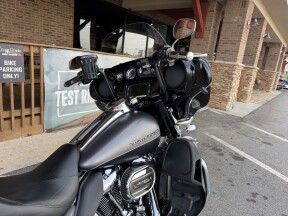 2017 Harley-Davidson® Ultra Limited Two-Tone Charcoal Denim/Black Denim thumb 1