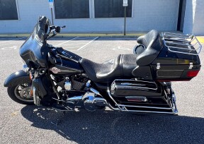 2007 Harley-Davidson® Electra Glide® Ultra Classic® Vivid Black thumb 2