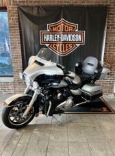 2015 Harley-Davidson® Ultra Limited Low FLHTKL Brilliant Silver Pearl thumb 1