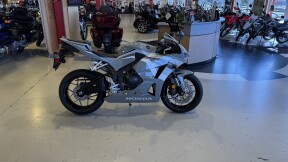 CBR600RRT 2026 CBR600RR thumb 2