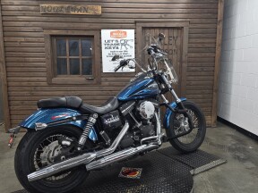 2016 Harley-Davidson® Street Bob® HCCANCUN BL FLK thumb 3