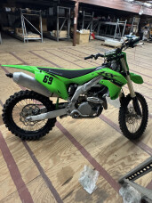KX450JNFNN 2022 KX™450 thumb 2