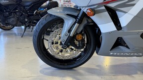 CBR600RRT 2026 CBR600RR thumb 0