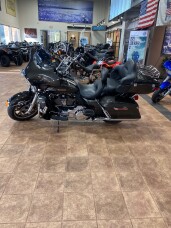  2019 Harley-Davidson® Ultra Limited thumb 3