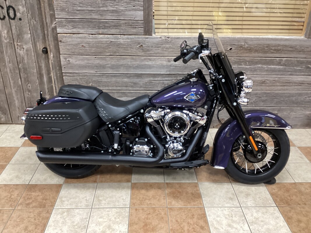 2026 Harley-Davidson® Heritage Classic Purple Abyss - Black w/Laced Wheels