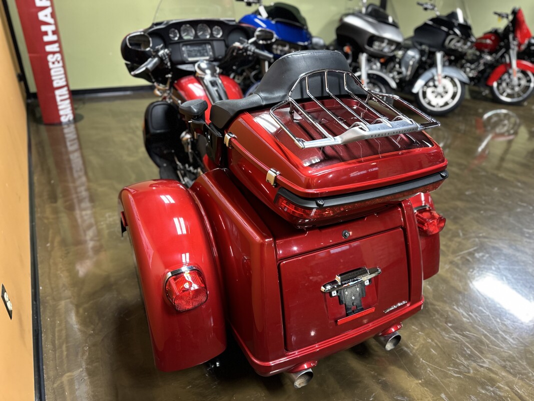 FLHTCUTG 2018 Tri Glide® Ultra, photo 9