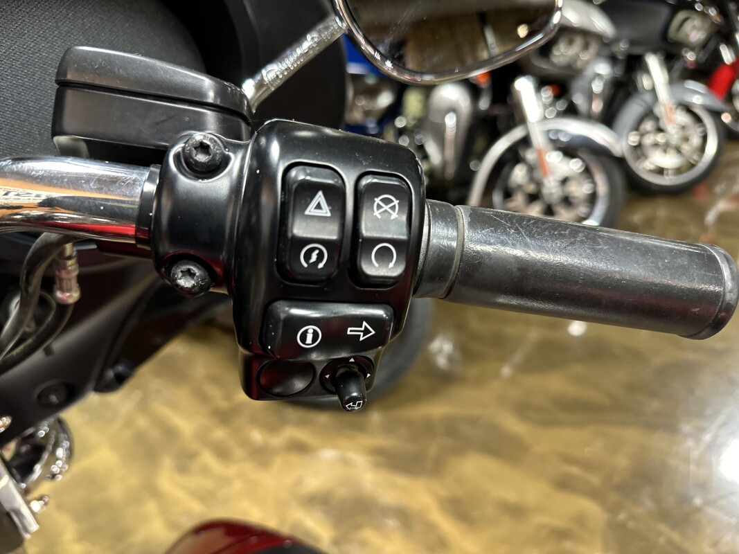 FLHTCUTG 2018 Tri Glide® Ultra, photo 14