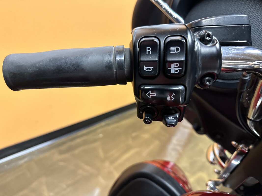 FLHTCUTG 2018 Tri Glide® Ultra, photo 13
