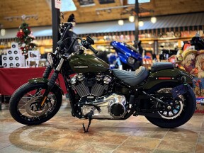 2026 Harley-Davidson® Street Bob® thumb 3