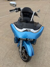 2011 Harley-Davidson® Road Glide® Ultra Cool Blue Pearl thumb 2
