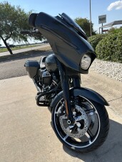 2025 Harley-Davidson® Street Glide® Iron Horse Metallic - Black Finish thumb 1