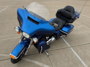 2017 Harley-Davidson® Ultra Limited Custom Colour Bonneville Blue/Fathom Blue thumb 1