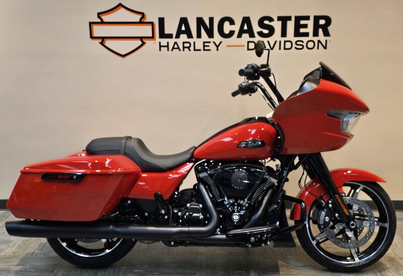 2026 Harley-Davidson® Road Glide® Blood Orange - Black FLHX