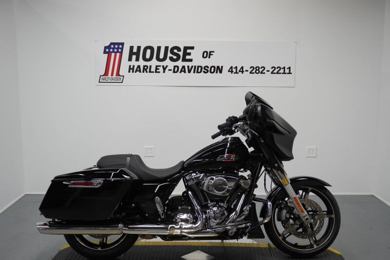 2024 Harley-Davidson® Street Glide® Vivid Black