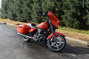 2026 Harley-Davidson Street Glide® – Advanced Touring Comfort thumb 3