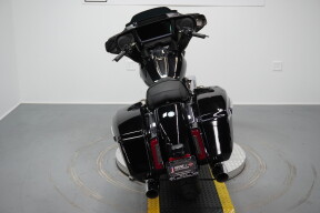 2024 Harley-Davidson® Street Glide® Vivid Black thumb 0