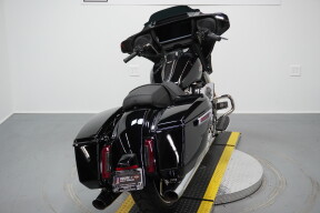 2024 Harley-Davidson® Street Glide® Vivid Black thumb 1
