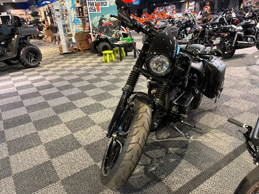 2014 Harley-Davidson® Breakout® Vivid Black