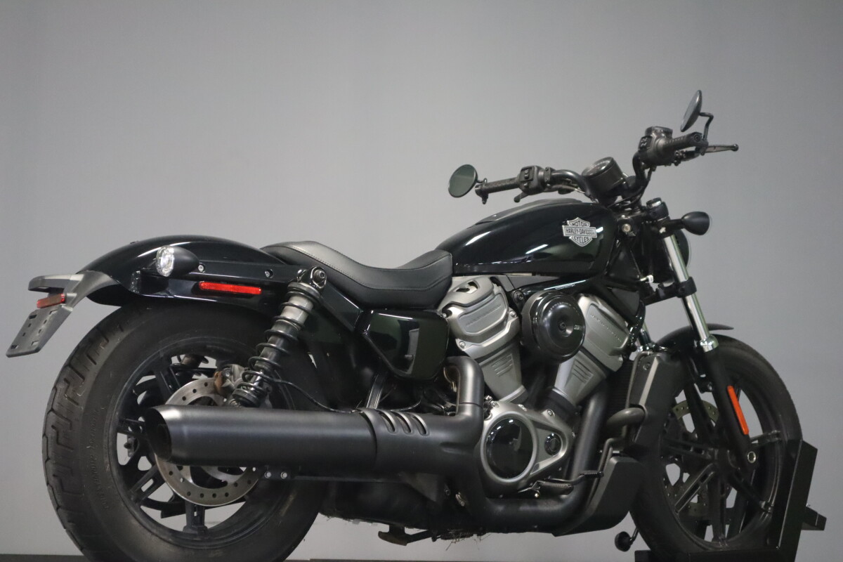 2024 Harley-Davidson® Nightster™ RH975, photo 8