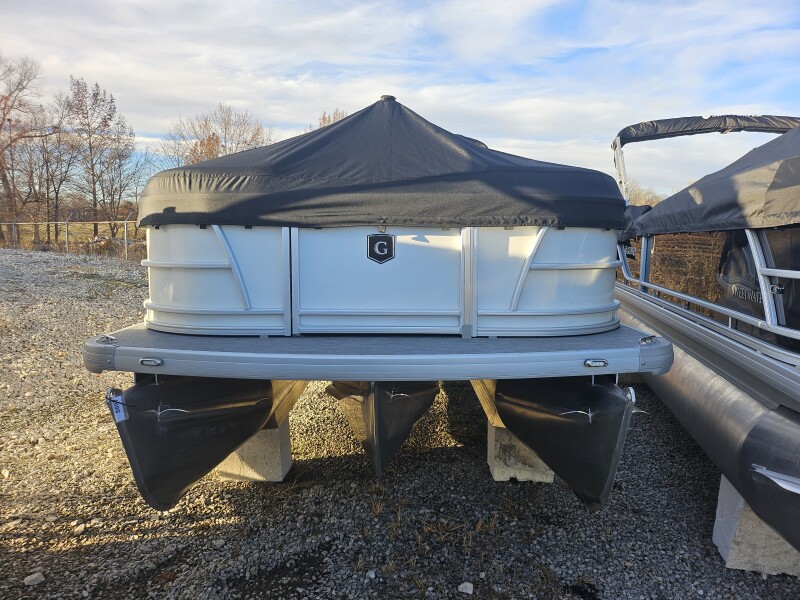 2026 Sweetwater 2286 CSE Tritoon 150HP 4S w/ $10,000 in Custom Options. 
