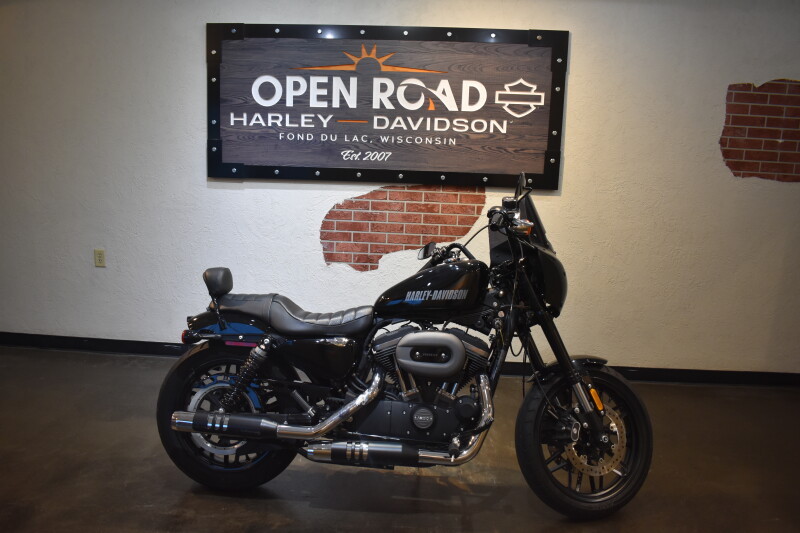 2016 Harley-Davidson® Roadster™ Vivid Black & Charcoal Denim Pinstripe