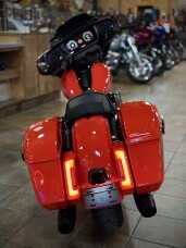 2026 Harley-Davidson® Street Glide® Blood Orange - Black thumb 1