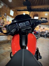 2026 Harley-Davidson® Street Glide® Blood Orange - Black thumb 0