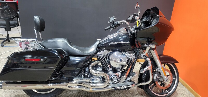 2016 Harley-Davidson® Road Glide® Special Vivid Black