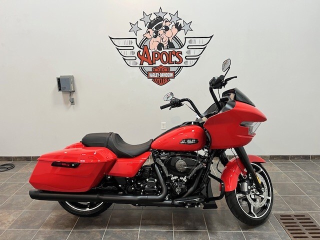 2026 Harley-Davidson® Road Glide® Blood Orange Black Trim
