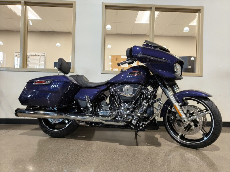 2026 Harley-Davidson® Street Glide® Purple Abyss - Black