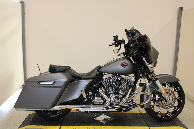 2016 Harley-Davidson Street Glide Special Grand American Touring FLHXS