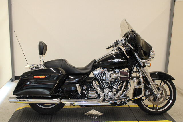 2016 Harley-Davidson Street Glide Special Grand American Touring FLHXS