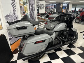 2025 Harley-Davidson® Street Glide® Ultra Billiard Gray - Black Finish thumb 2