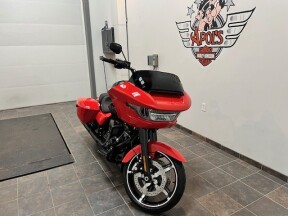 2026 Harley-Davidson® Road Glide® Blood Orange Black Trim thumb 3