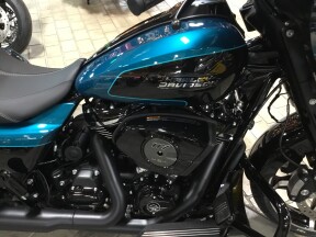 2026 Harley-Davidson® Street Glide® Teal Thunder / Vivid Black - Black thumb 3