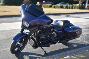 2026 Harley-Davidson Street Glide® – Modern Bagger Style thumb 1