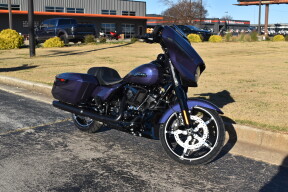 2026 Harley-Davidson Street Glide® – Modern Bagger Style thumb 3