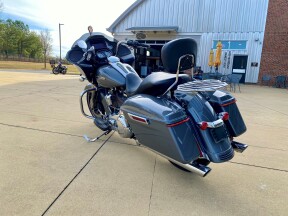 2021 Harley-Davidson® Road Glide® Gauntlet Gray Metallic thumb 2