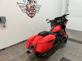 2026 Harley-Davidson® Road Glide® Blood Orange Black Trim thumb 2