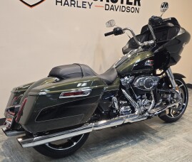 2026 Harley-Davidson® Road Glide® Olive Steel Metallic / Vivid Black - Chrome FLTRX thumb 3