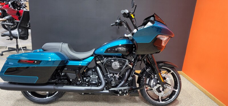 2026 Harley-Davidson® Road Glide® Teal Thunder / Vivid Black - Black