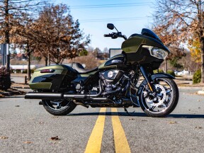 FLTRX 2026 Road Glide® thumb 2
