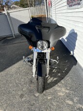 2023 Harley-Davidson® Street Glide® Special Vivid Black thumb 1