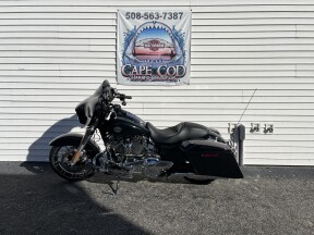 2023 Harley-Davidson® Street Glide® Special Vivid Black thumb 3