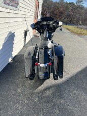 2023 Harley-Davidson® Street Glide® Special Vivid Black thumb 2