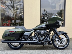 2026 Harley-Davidson® Road Glide® FLTRX thumb 3